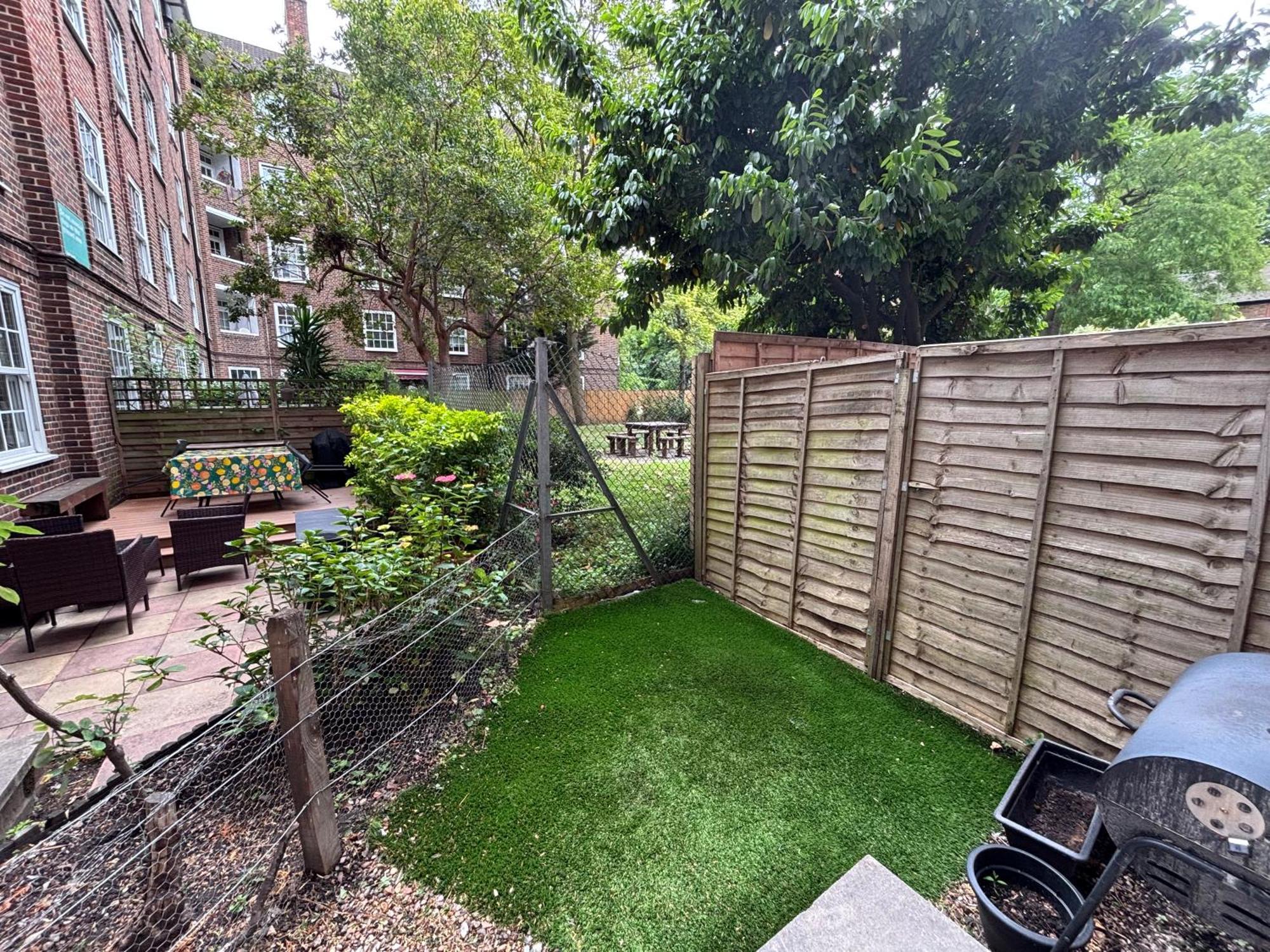 Newly Renovated 2 Bedroom In With Garden Appartement